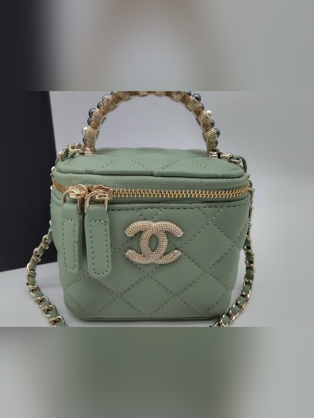 CHANEL Mint Green Vanity Bag Pearl Handle Quilted CC Crossbody Rare NIB GWP - Picture 5 of 14